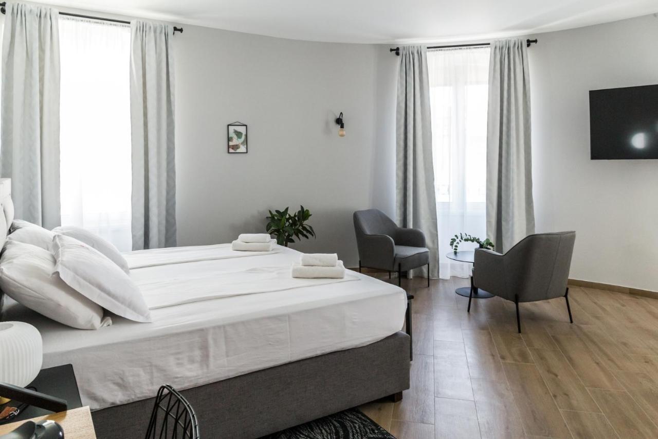 Dolac Apartments Рийека Екстериор снимка