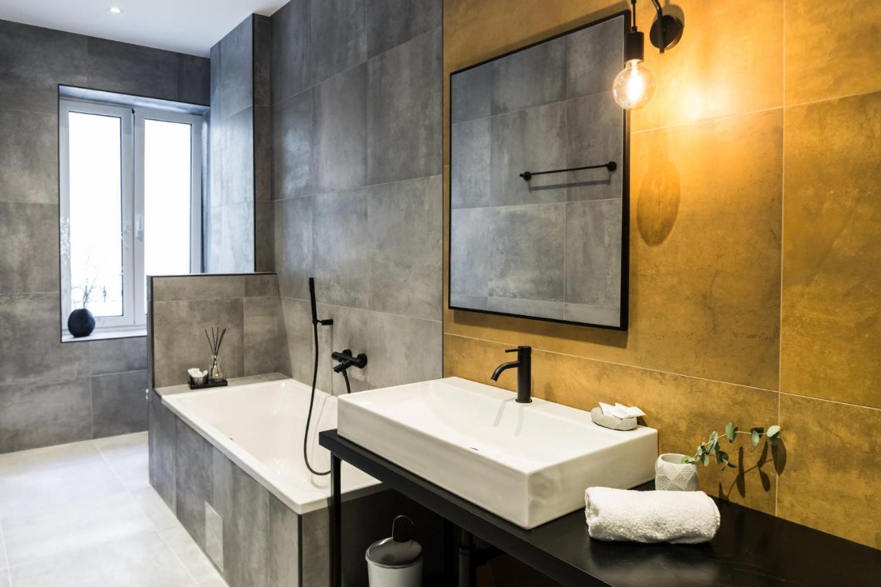 Dolac Apartments Рийека Екстериор снимка
