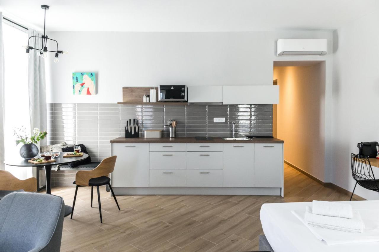 Dolac Apartments Рийека Екстериор снимка