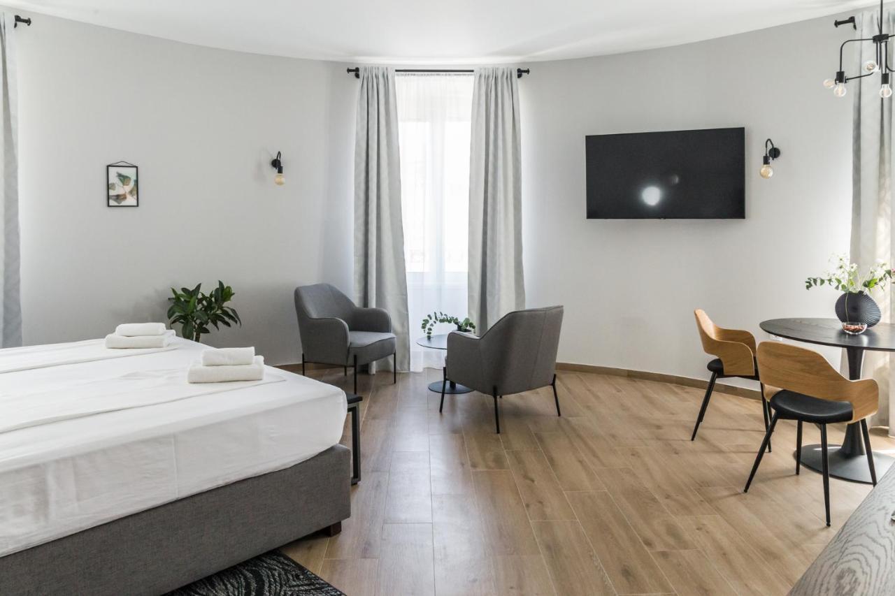 Dolac Apartments Рийека Екстериор снимка