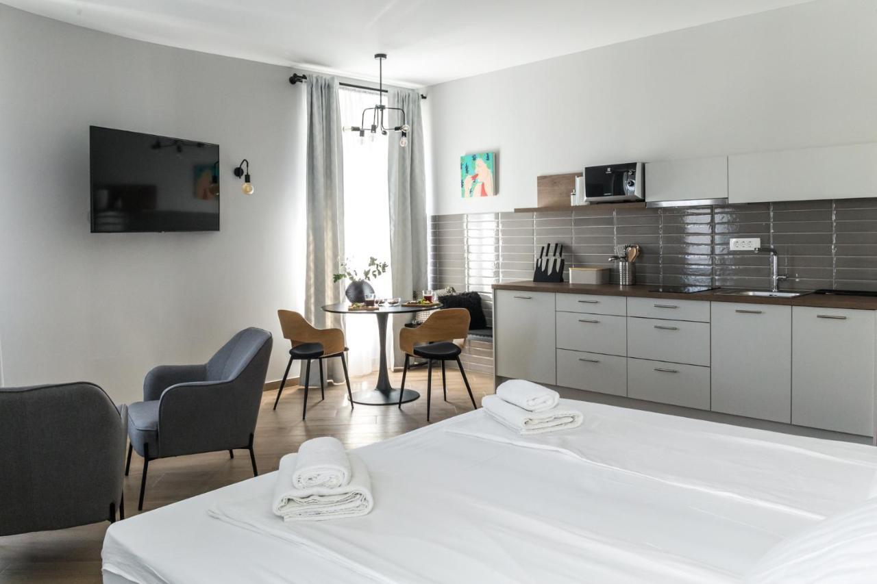 Dolac Apartments Рийека Екстериор снимка