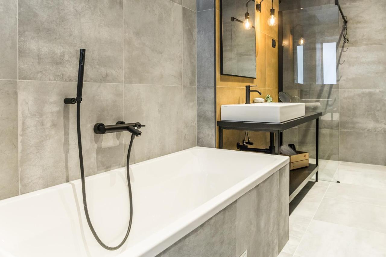 Dolac Apartments Рийека Екстериор снимка