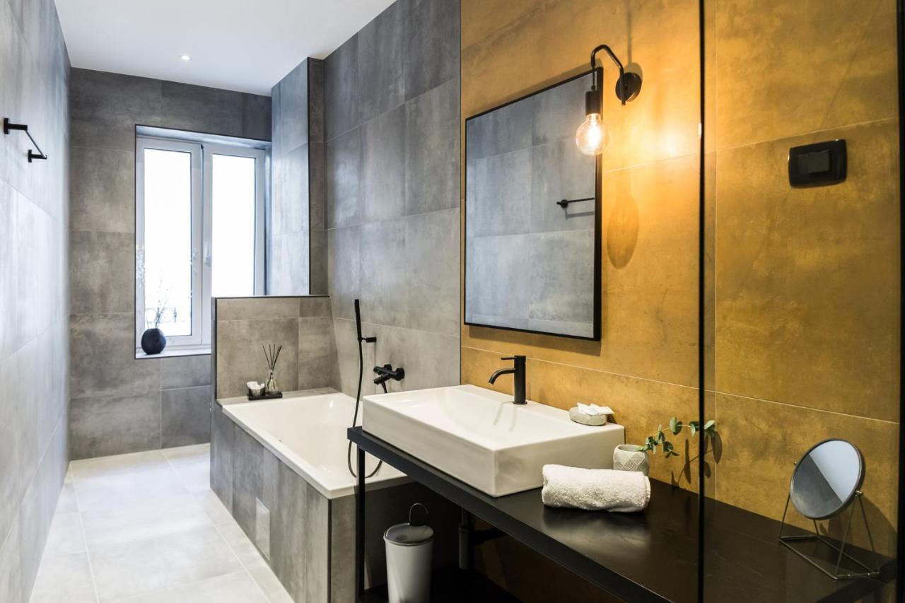 Dolac Apartments Рийека Екстериор снимка