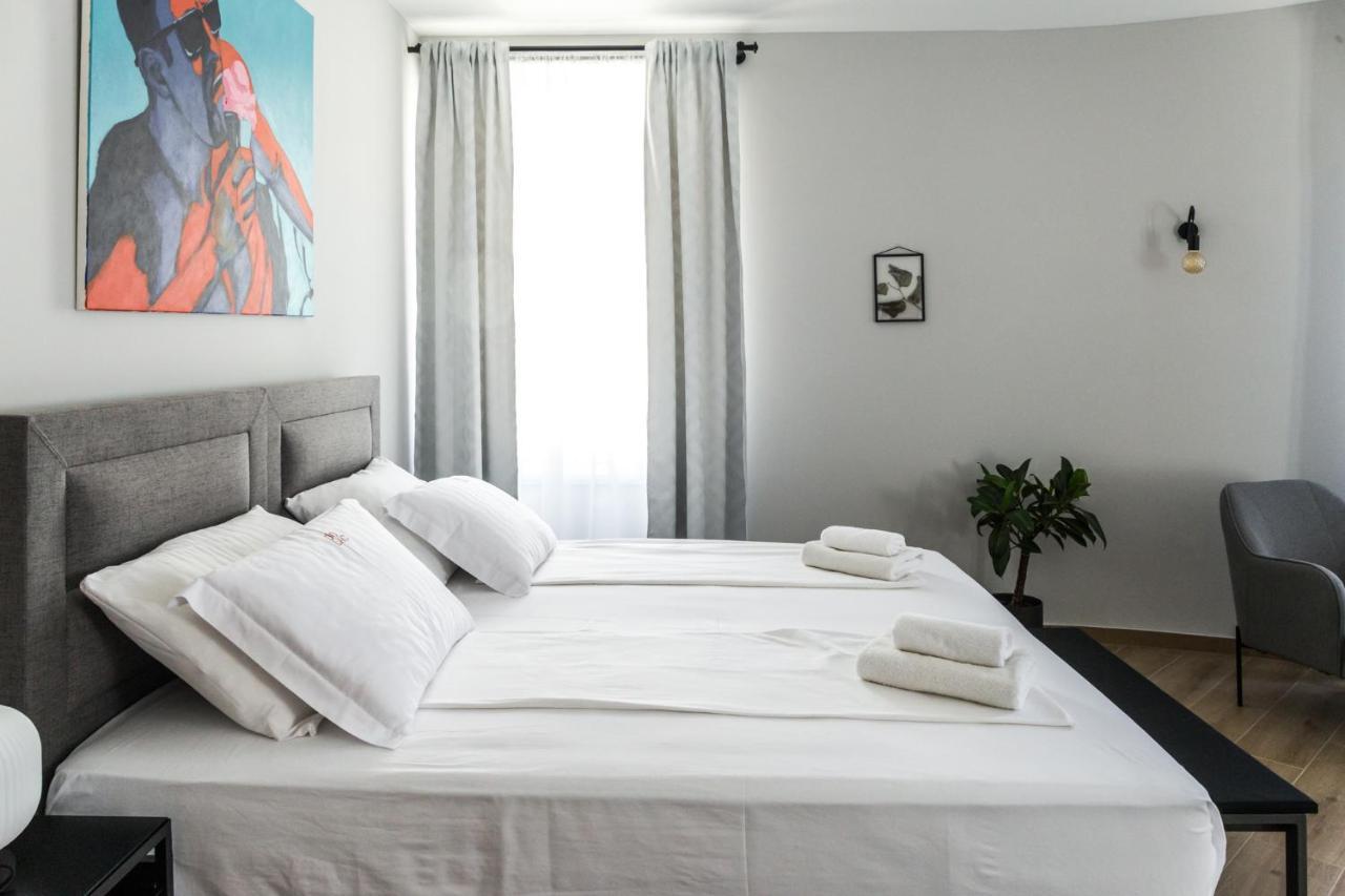 Dolac Apartments Рийека Екстериор снимка