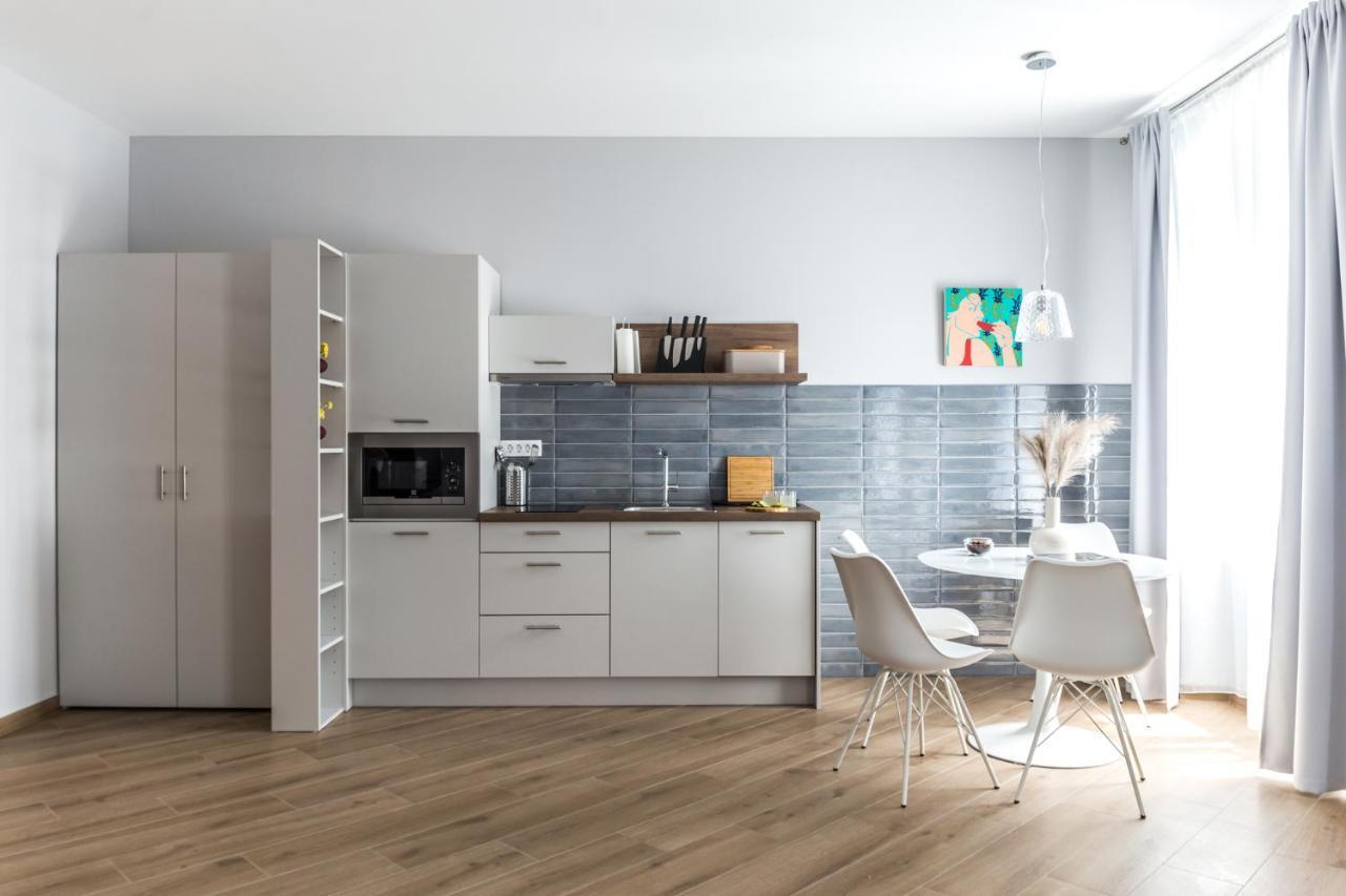 Dolac Apartments Рийека Екстериор снимка